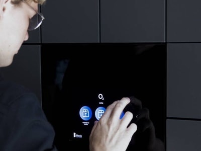 _Blocks smart lockers interaction-min.jpg